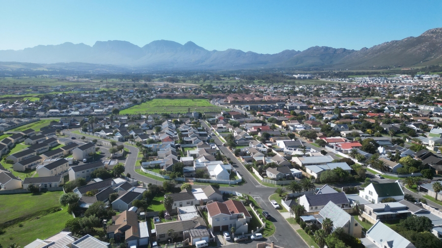 6 Bedroom Property for Sale in Onverwacht Western Cape